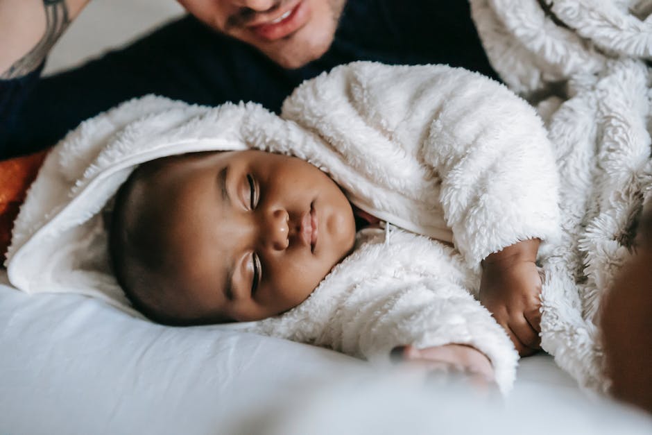  Babys schlafenlegen - Wann ist der richtige Zeitpunkt?